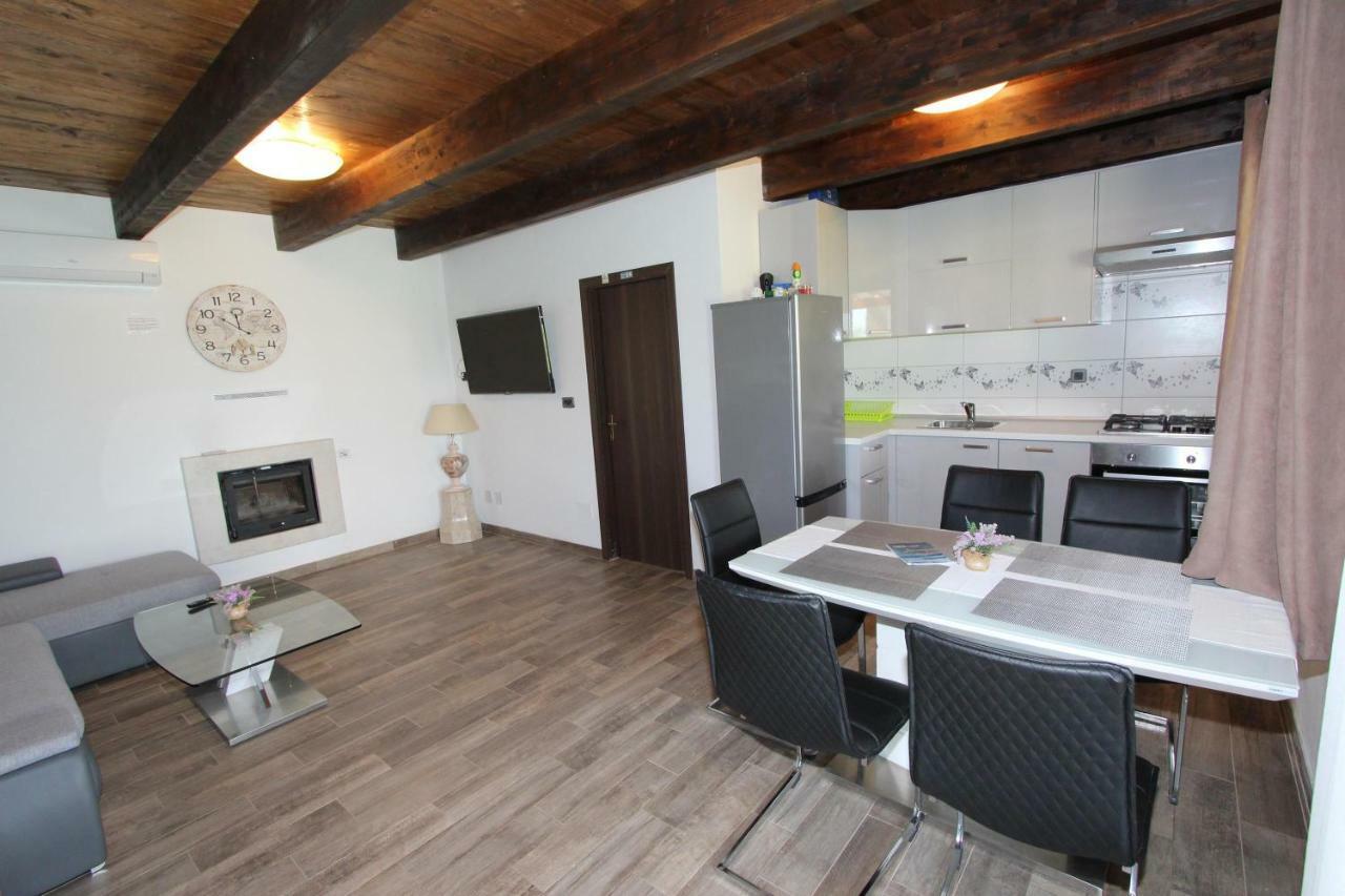 House Cuvi Holiday home